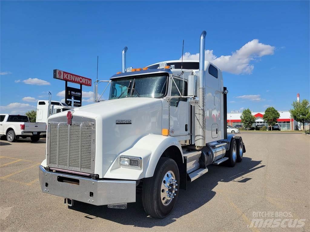 Kenworth T800 牵引车