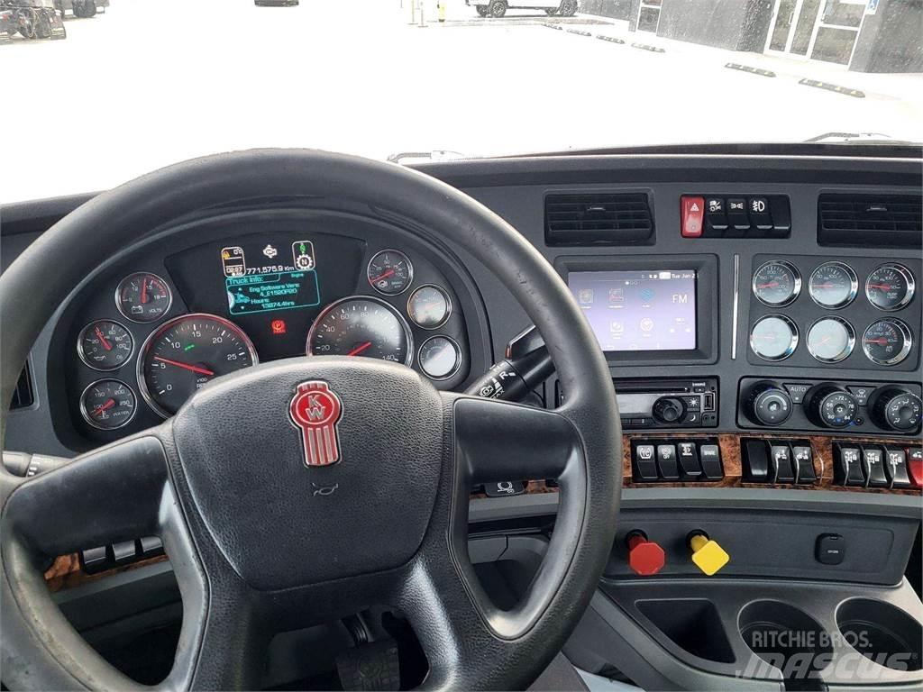 Kenworth T880 平板车