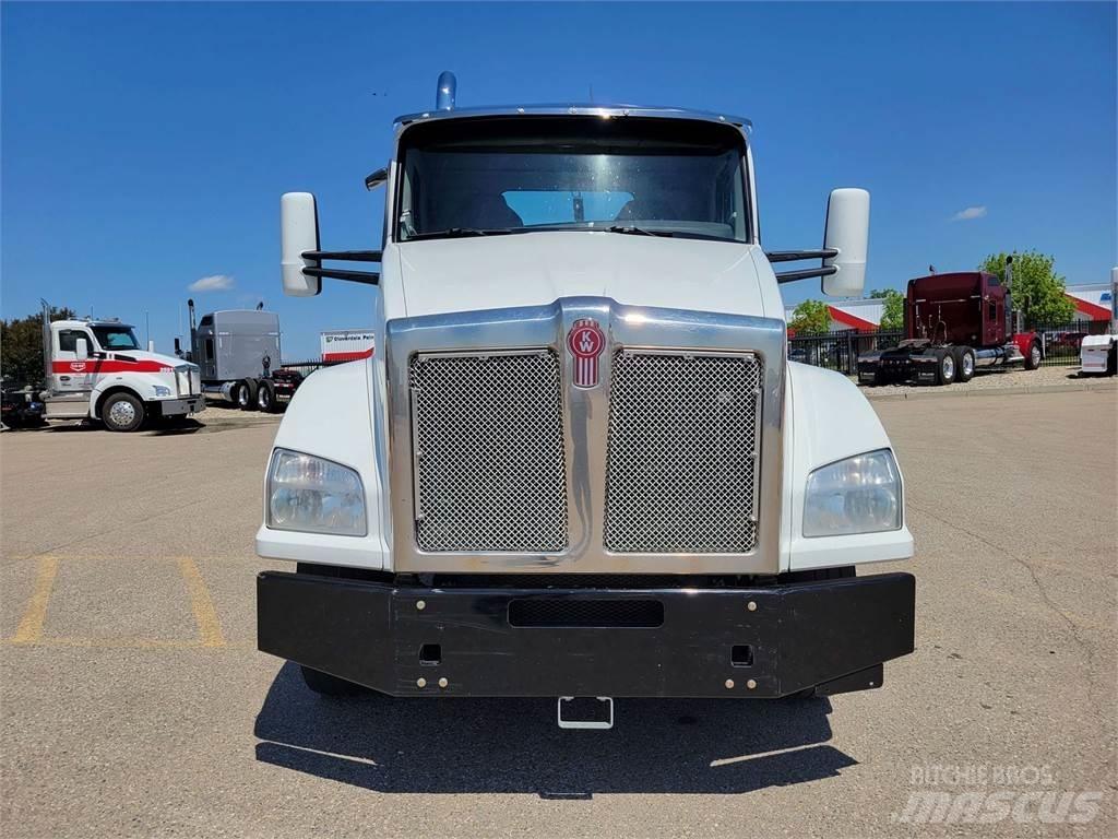 Kenworth T880 平板车