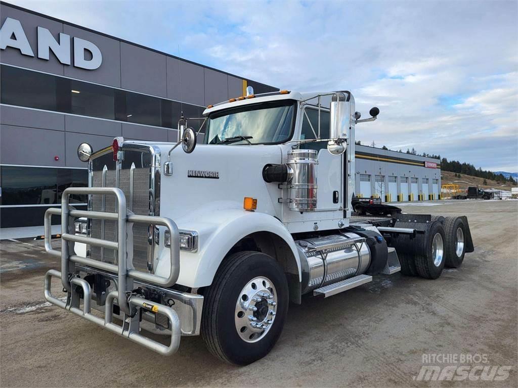 Kenworth W900 平板车