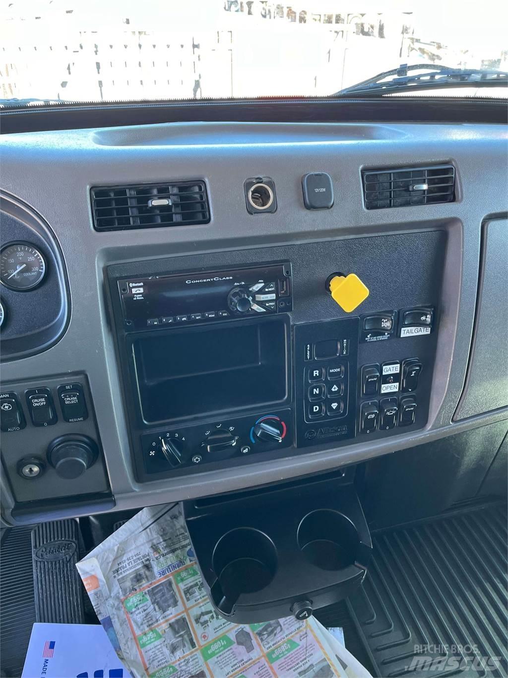 Peterbilt 348 自卸式货车