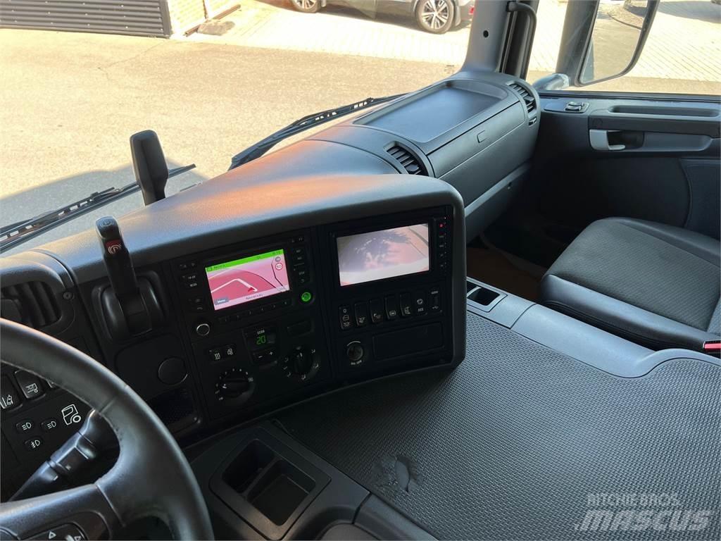 Scania P250 厢式货车