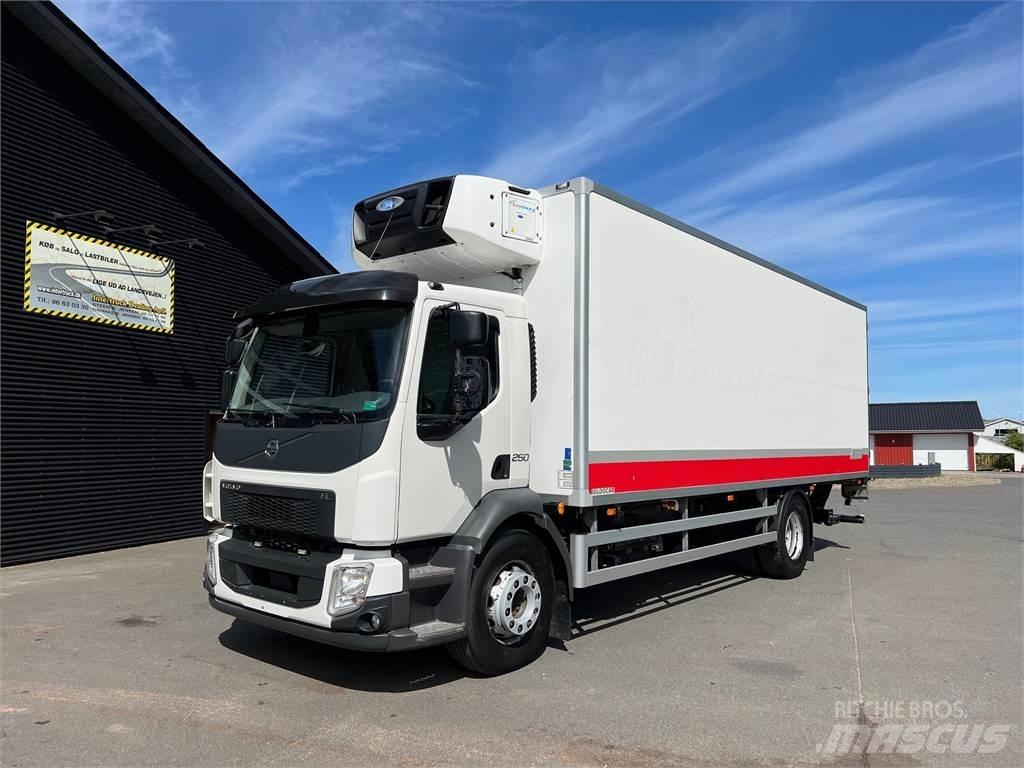 Volvo FL250 冷藏车