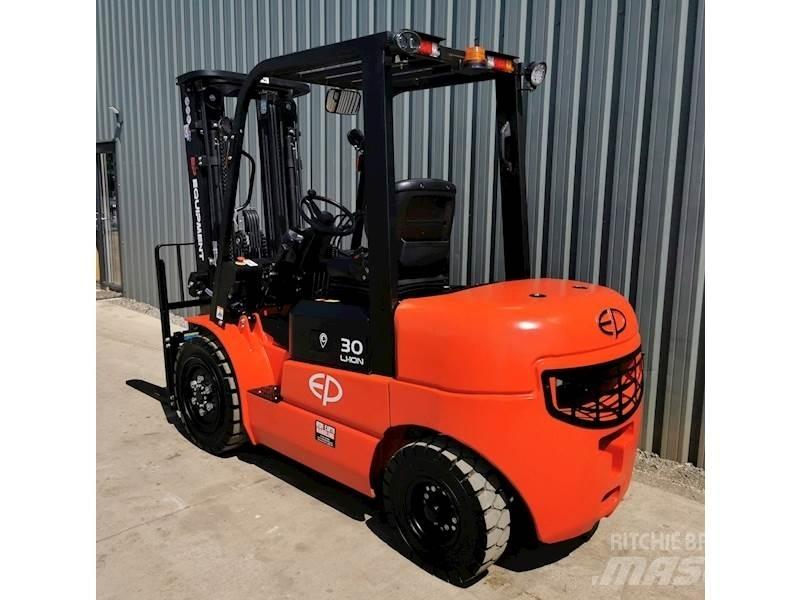 EP EFL302 电动叉车