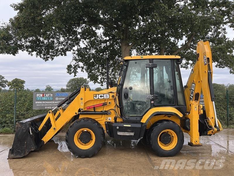 JCB 3CX Compact 履带挖掘机