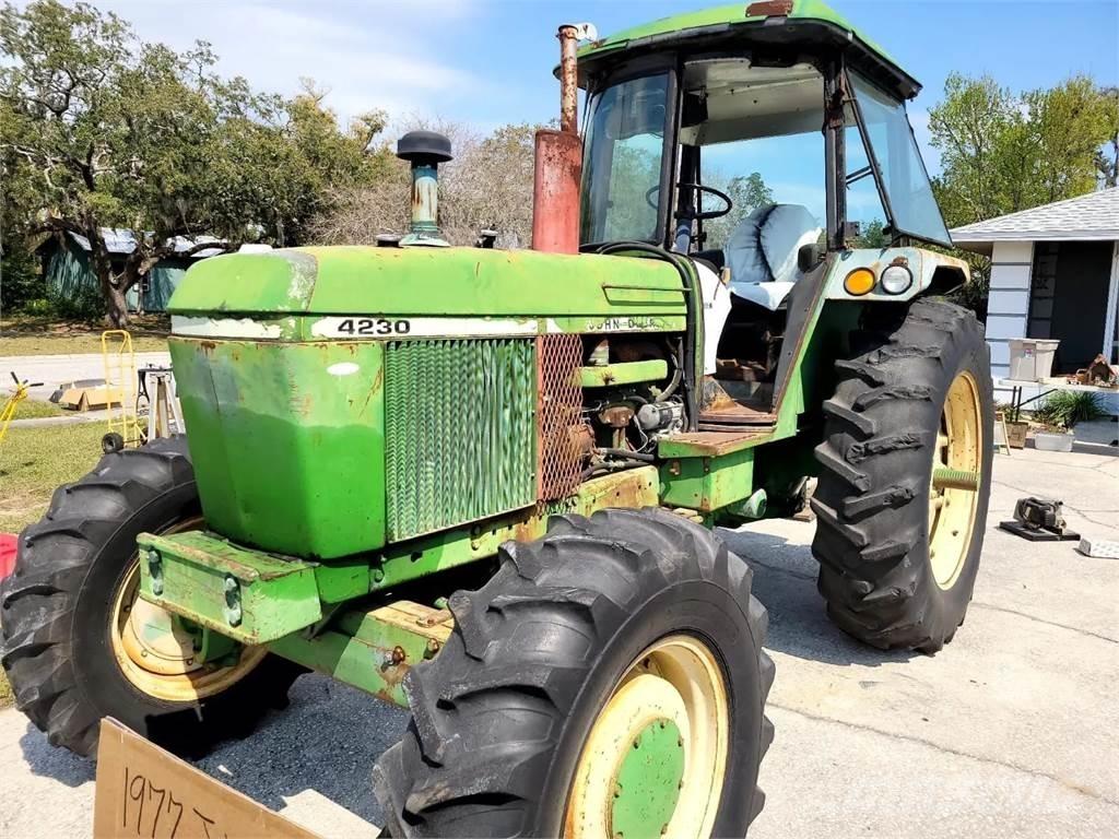 John Deere 4230 拖拉机/农用车