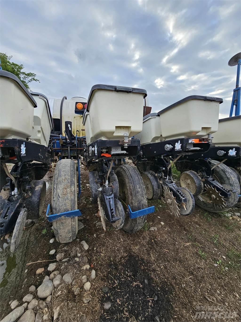 Kinze 3000 其他组件