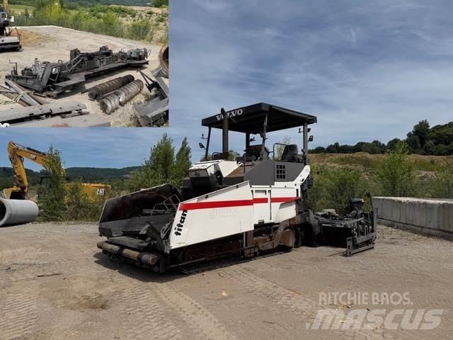 ABG Titan 8820 沥青摊铺机