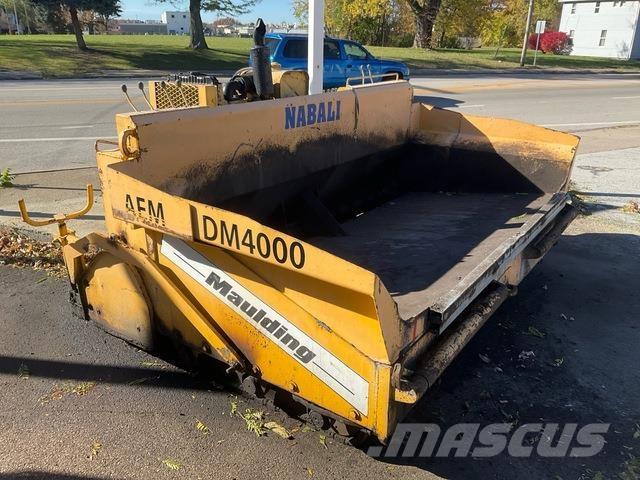  AEM DM4000 沥青摊铺机