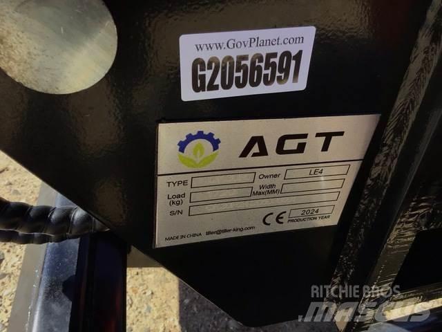 AGT QK30R 履带挖掘机