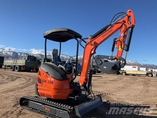 AGT QK30R 履带挖掘机