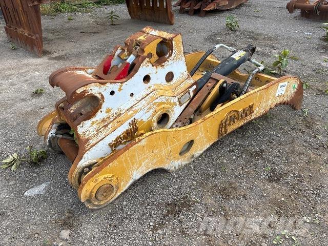 AMI  履带挖掘机