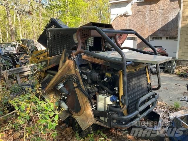ASV RT120F 滑移装载机