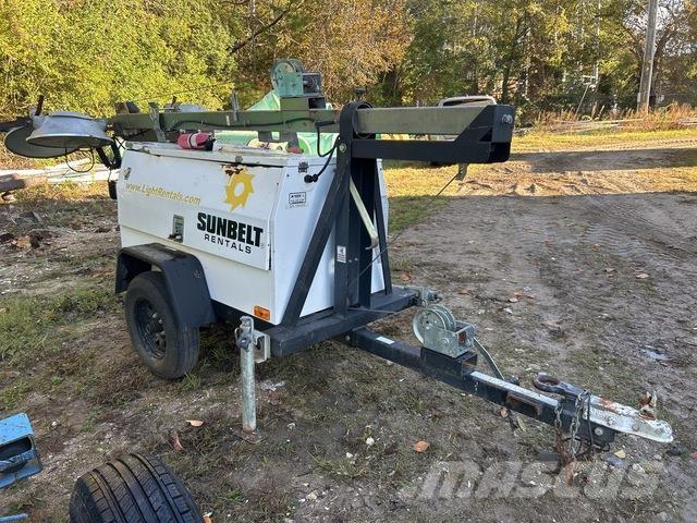 Atlas QLT M10 拖车式灯塔