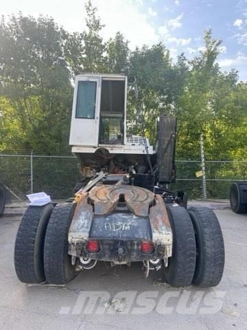 Autocar  码头牵引车