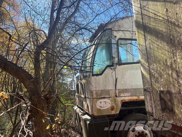 Autocar  码头牵引车