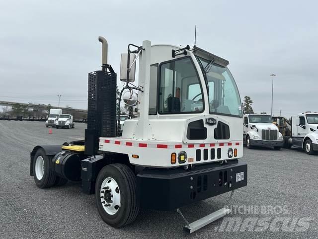 Autocar ACTT42 码头牵引车