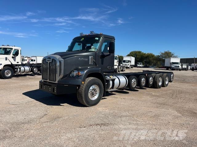 Autocar DC64 驾驶室与内部