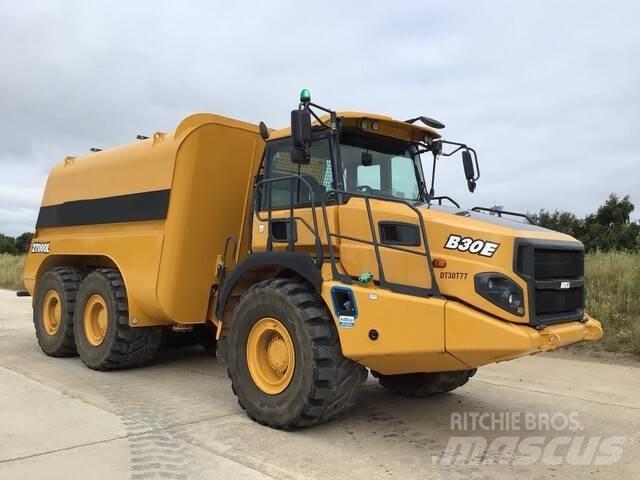 Bell B30E 水罐车