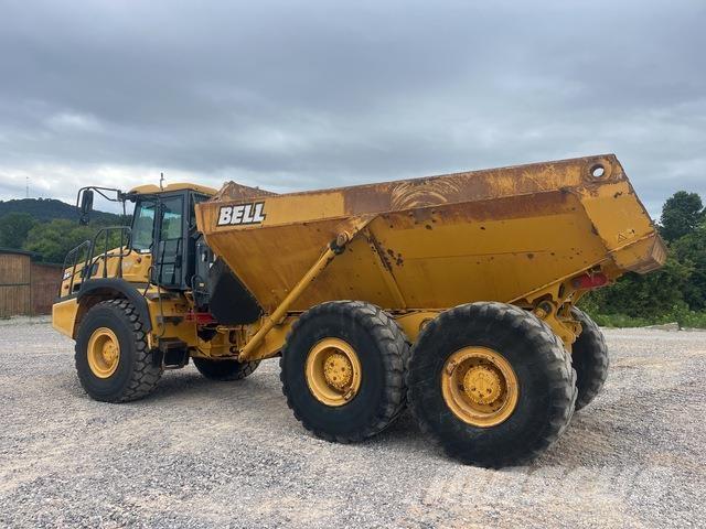 Bell B30E 铰接式自卸车
