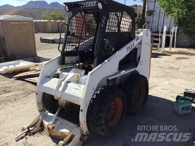Bobcat 753F 滑移装载机