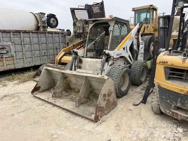Bobcat 873 滑移装载机