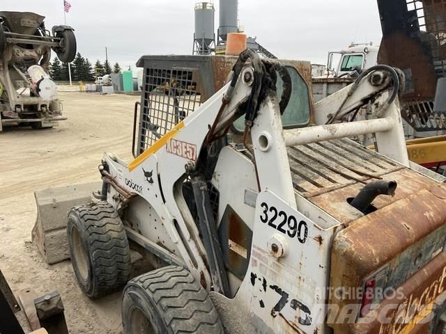 Bobcat 873 滑移装载机