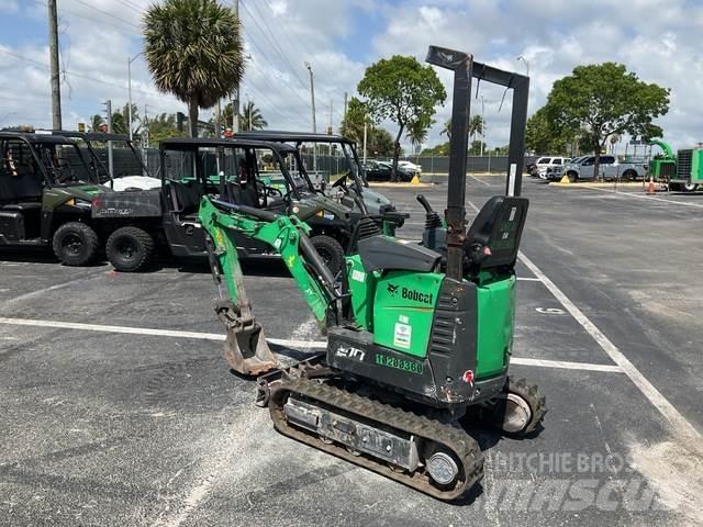 Bobcat E10 履带挖掘机