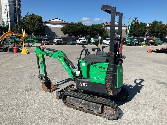 Bobcat E10 履带挖掘机