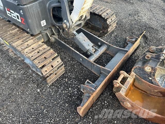 Bobcat E20Z 小型挖掘机