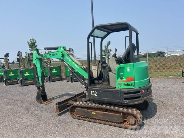 Bobcat E32 履带挖掘机