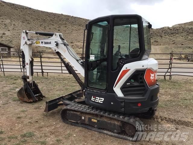 Bobcat E32i 履带挖掘机