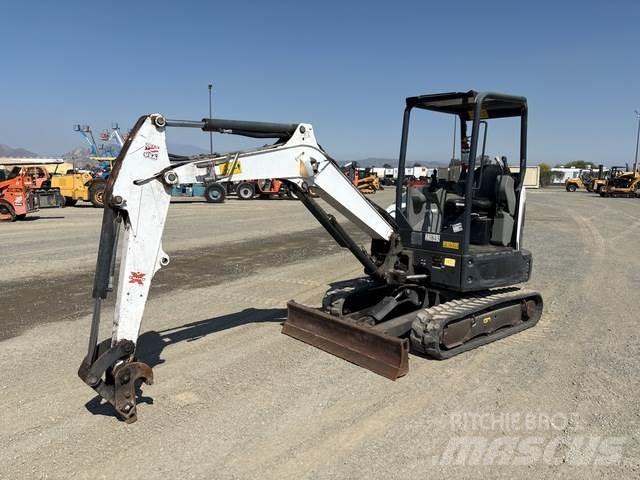 Bobcat E32I 履带挖掘机