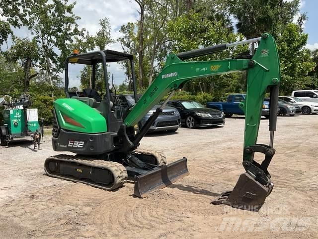 Bobcat E32I 履带挖掘机