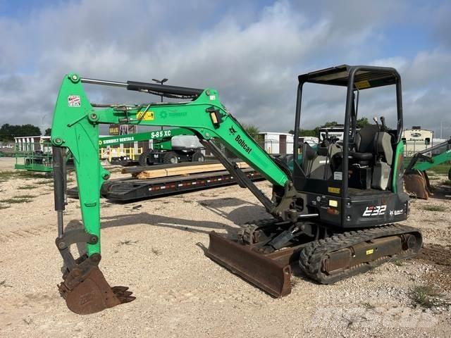 Bobcat E32I 履带挖掘机
