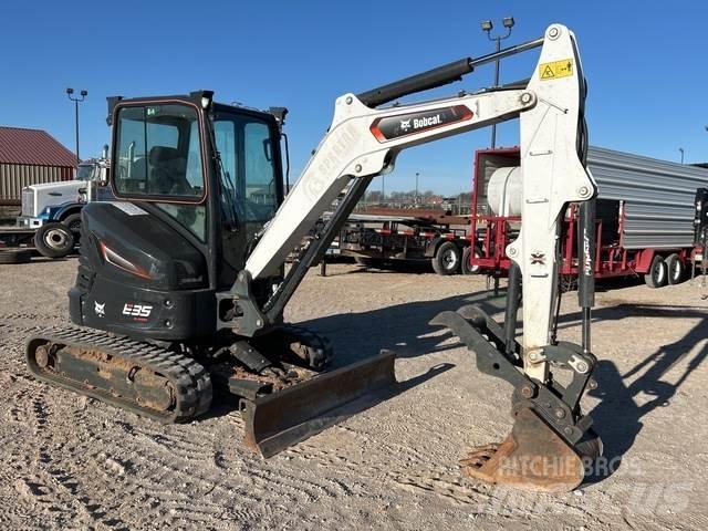Bobcat E35 履带挖掘机