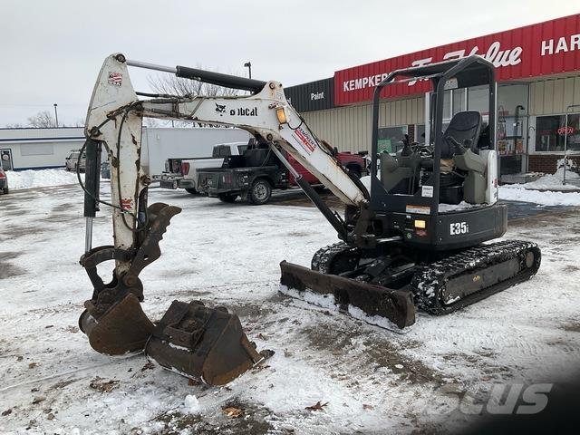 Bobcat E35 履带挖掘机