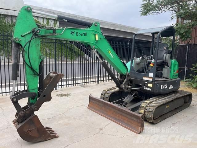 Bobcat E45 履带挖掘机