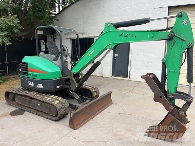 Bobcat E45 履带挖掘机