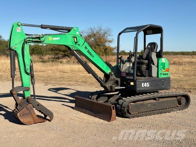 Bobcat E45 履带挖掘机