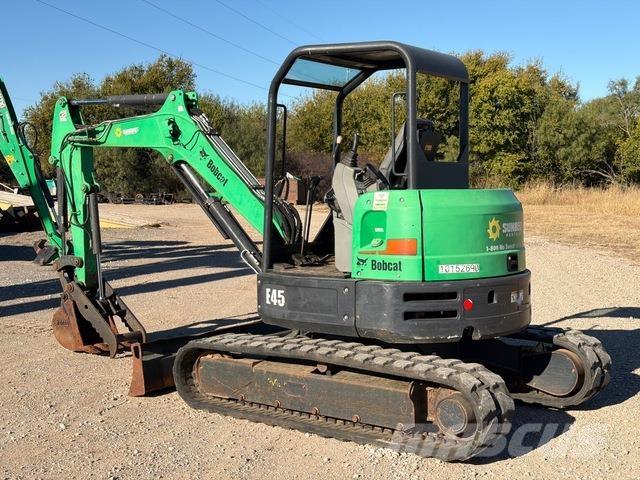 Bobcat E45 履带挖掘机