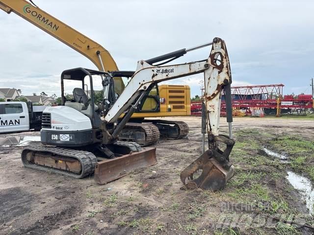 Bobcat E50 履带挖掘机