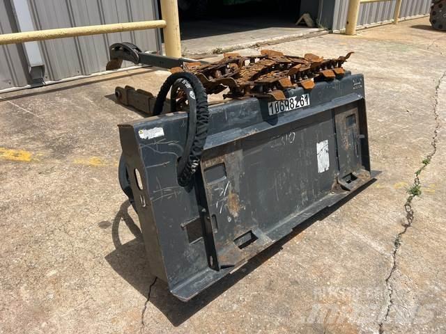 Bobcat LT313 挖沟机