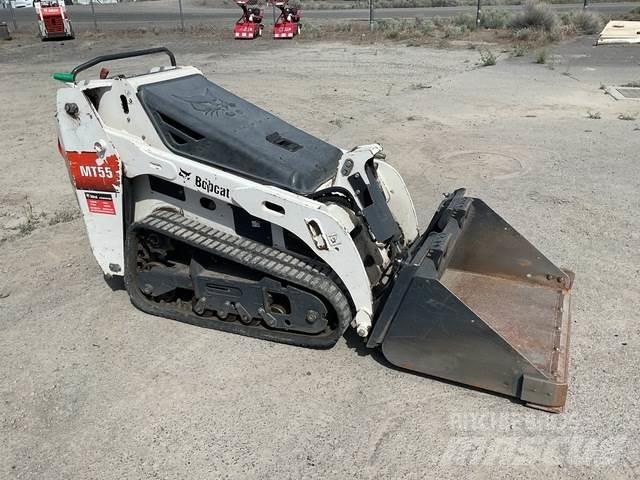 Bobcat MT55 滑移装载机
