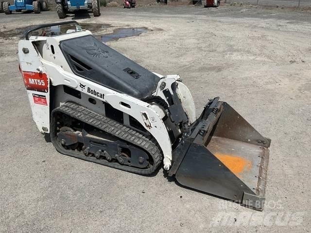 Bobcat MT55 滑移装载机