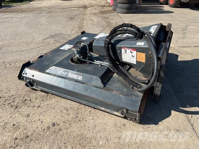 Bobcat RC66 骑乘式割草机