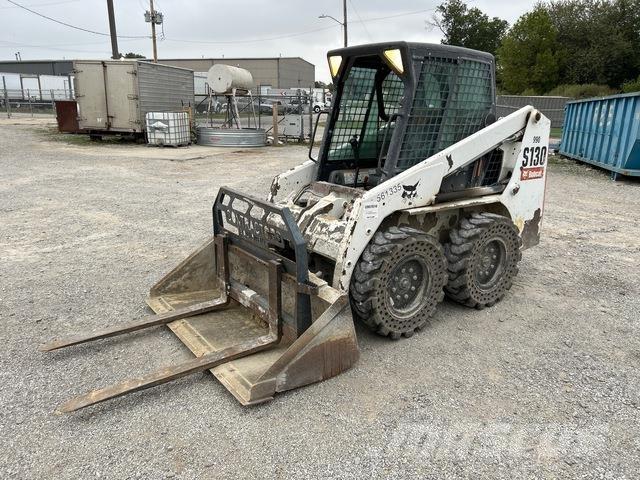 Bobcat S130 滑移装载机