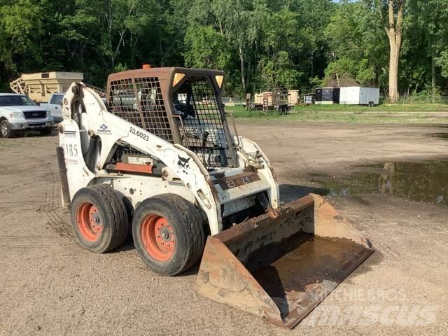 Bobcat S185 滑移装载机