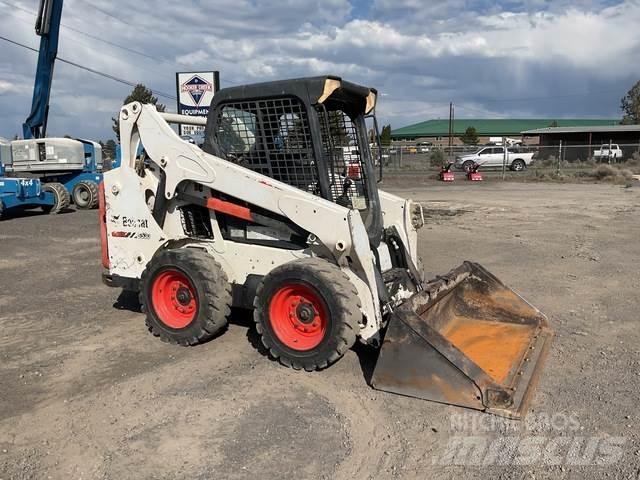 Bobcat S530 滑移装载机