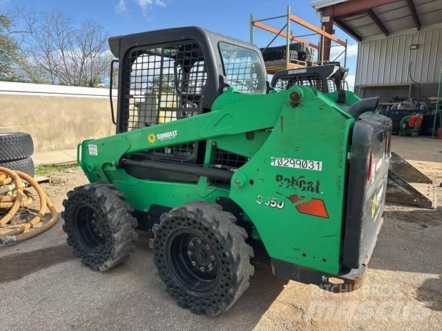 Bobcat S550 滑移装载机